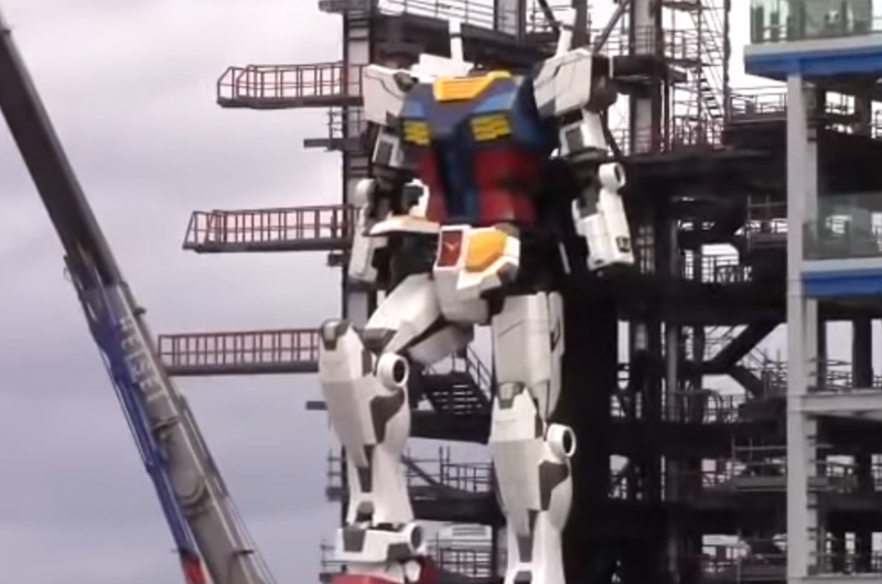 Japón: El Robot gigante Gundam de 20 metros de altura, da sus primeros pasos