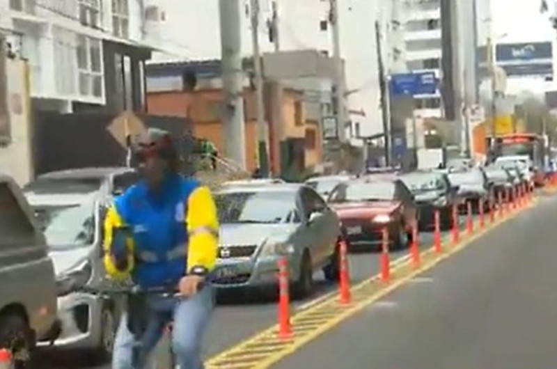 Lima: Tráfico por ciclovías en céntricas avenidas de la ciudad