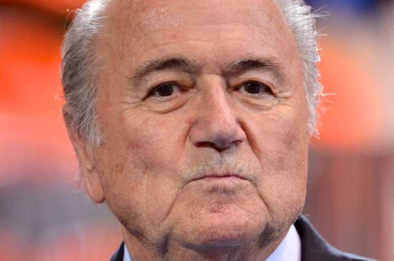 Joseph Blatter pide que la FIFA abra una investigación en contra de Gianni Infantino
