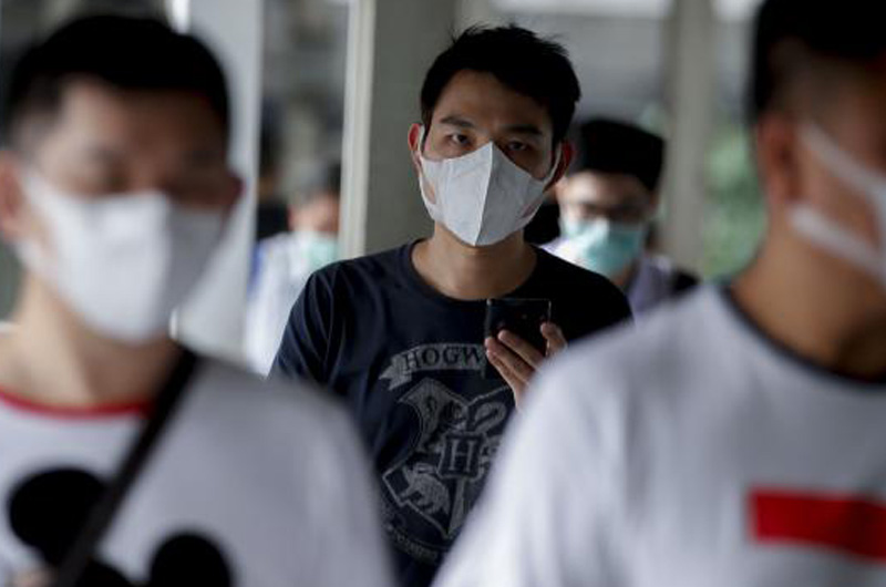 La OMS advierte que la pandemia está cambiando y aumentan casos en adultos jóvenes