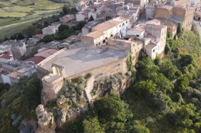 ¡Hermosos paisajes! Sicilia pone a la venta casas a dos euros
