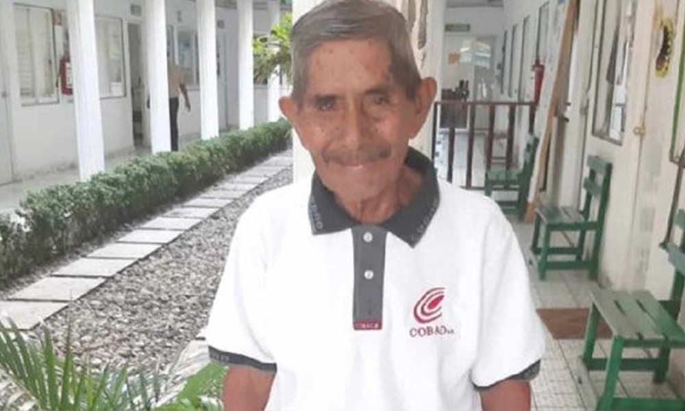 Don Víctor, Bachiller de 80 años