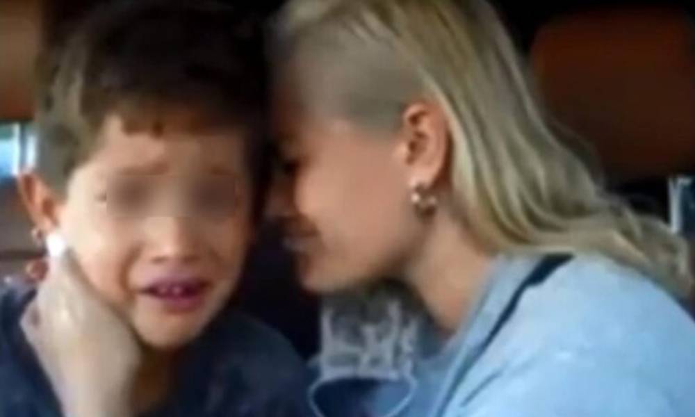 Madre youtuber obliga a su hijo a llorar para conseguir más seguidores ATV