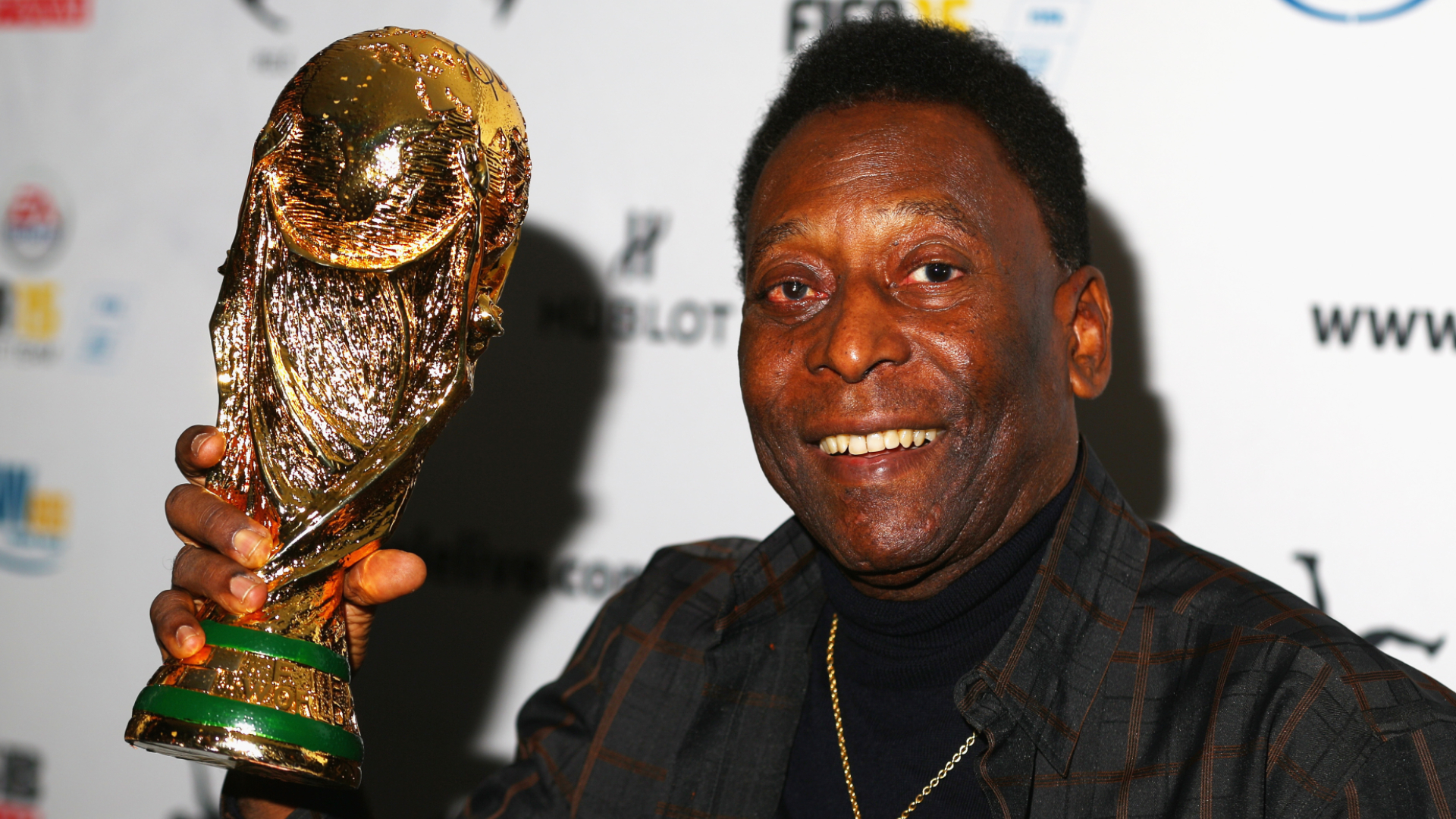 Infantino pretende que todos los países tengan al menos un estadio que se llame Pelé